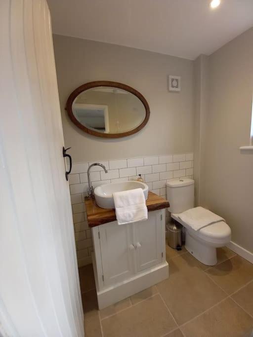 Cosy 2 Bed Cottage Between Snowdonia And The Sea Llandegai Exterior foto