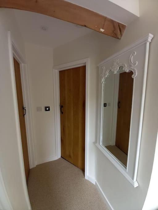 Cosy 2 Bed Cottage Between Snowdonia And The Sea Llandegai Exterior foto